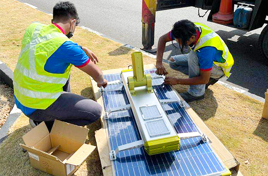Malezya'da 150W çift taraflı Mono güneş paneli güneş sokak lambası projesi