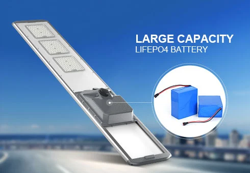 Dahili büyük kapasiteli lityum lifePo4 pil, tam şarj olduktan sonra 4-5 gece aydınlatma desteği. Daha uzun aydınlatma süresi yüksek yoğunluklu, büyük kapasiteli, daha uzun servis ömrü, daha kararlı.