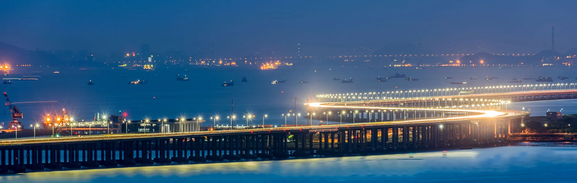 Akıllı güneş sokak lambası